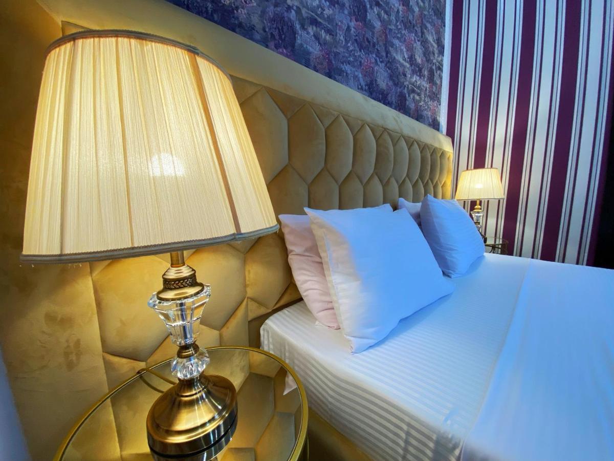 Hotel Orange Кутаиси Екстериор снимка