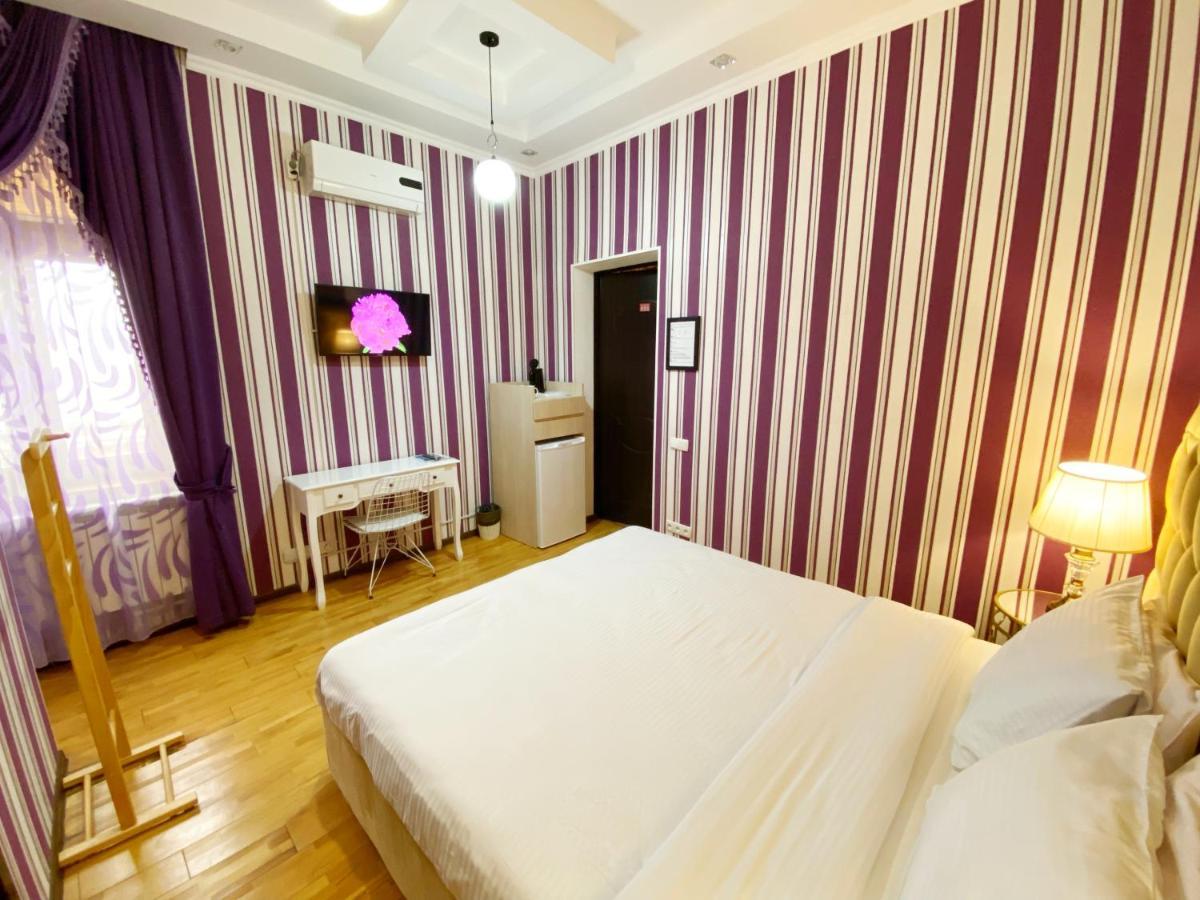 Hotel Orange Кутаиси Екстериор снимка