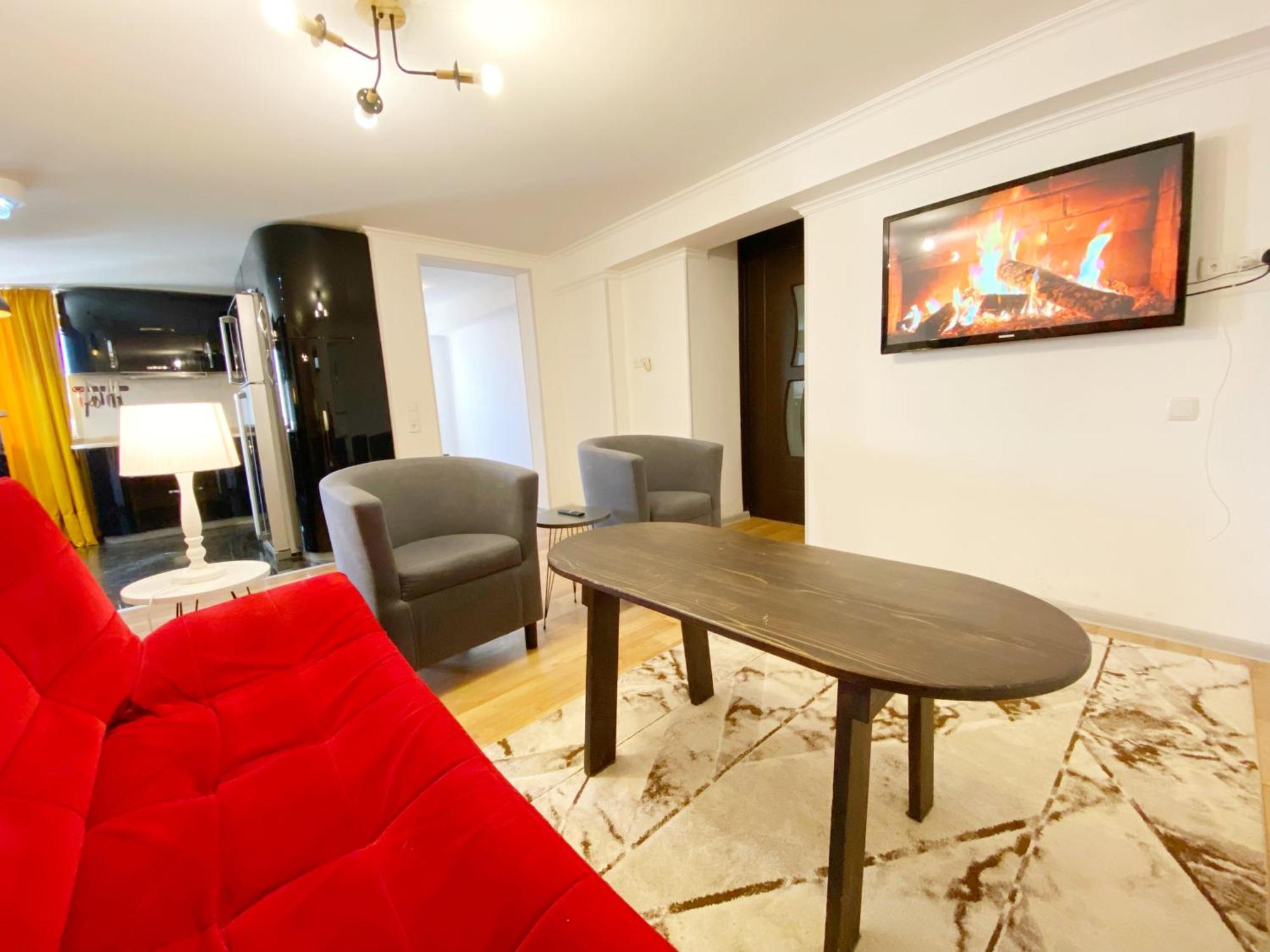 Hotel Orange Кутаиси Екстериор снимка