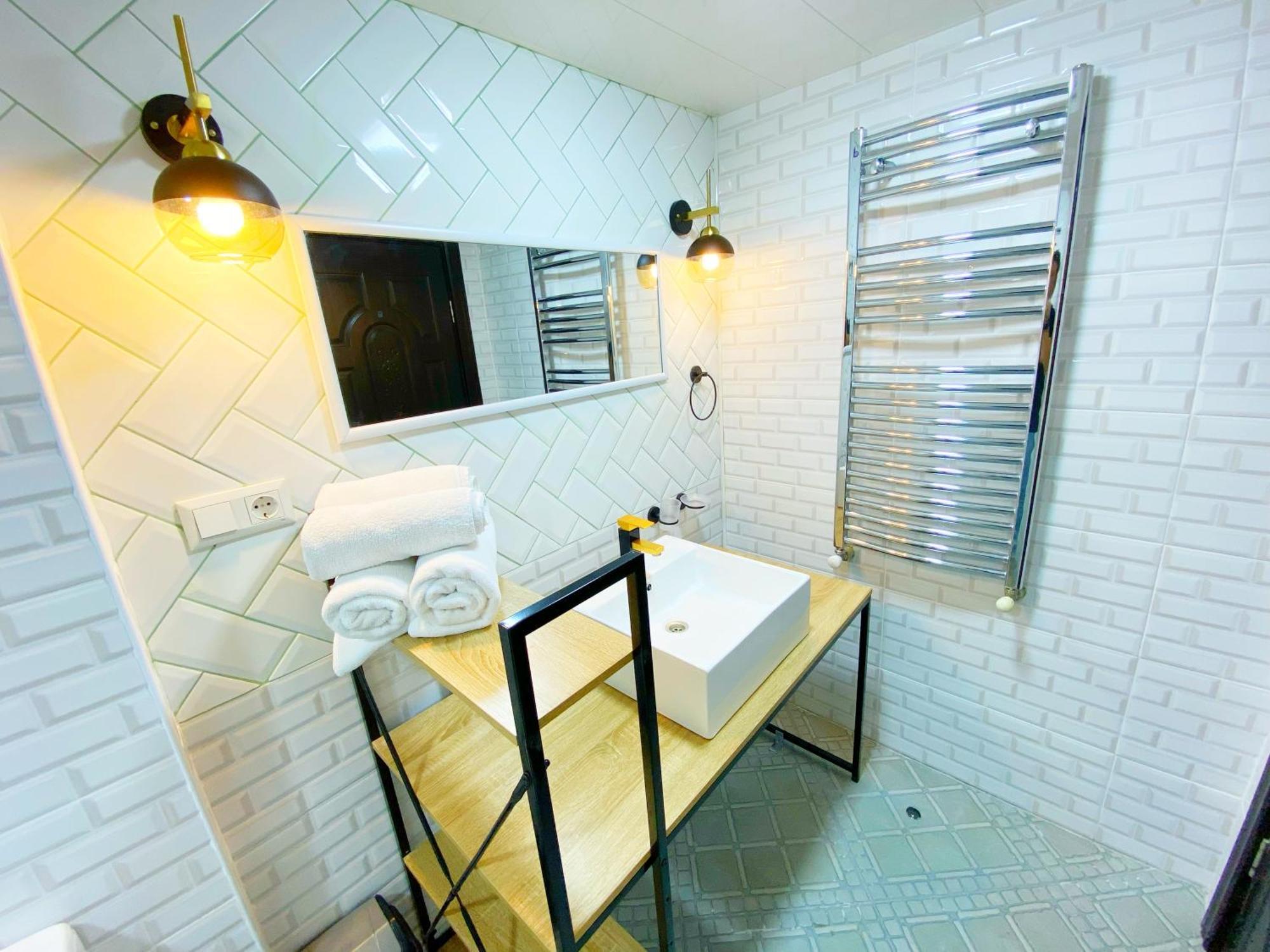 Hotel Orange Кутаиси Екстериор снимка
